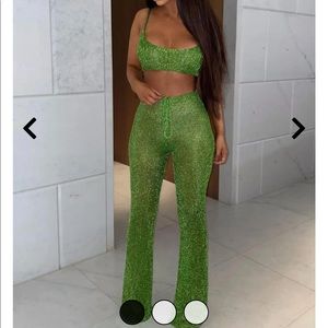 SorellaUK two piece metallic green set. Size Small. Never Worn. Brand New w Tags